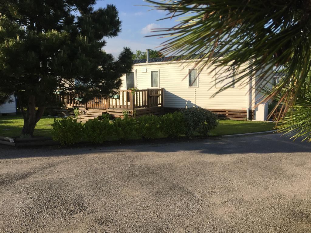 Camping Caravaning Les Cerisiers Berck Sur Mer Verton Exterior photo